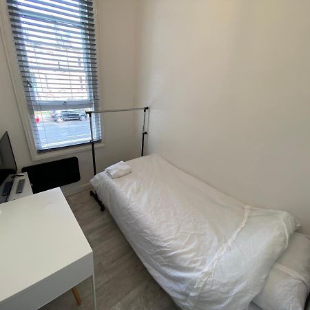 Small Single Room Walking Distance To Hove Station Екстериор снимка